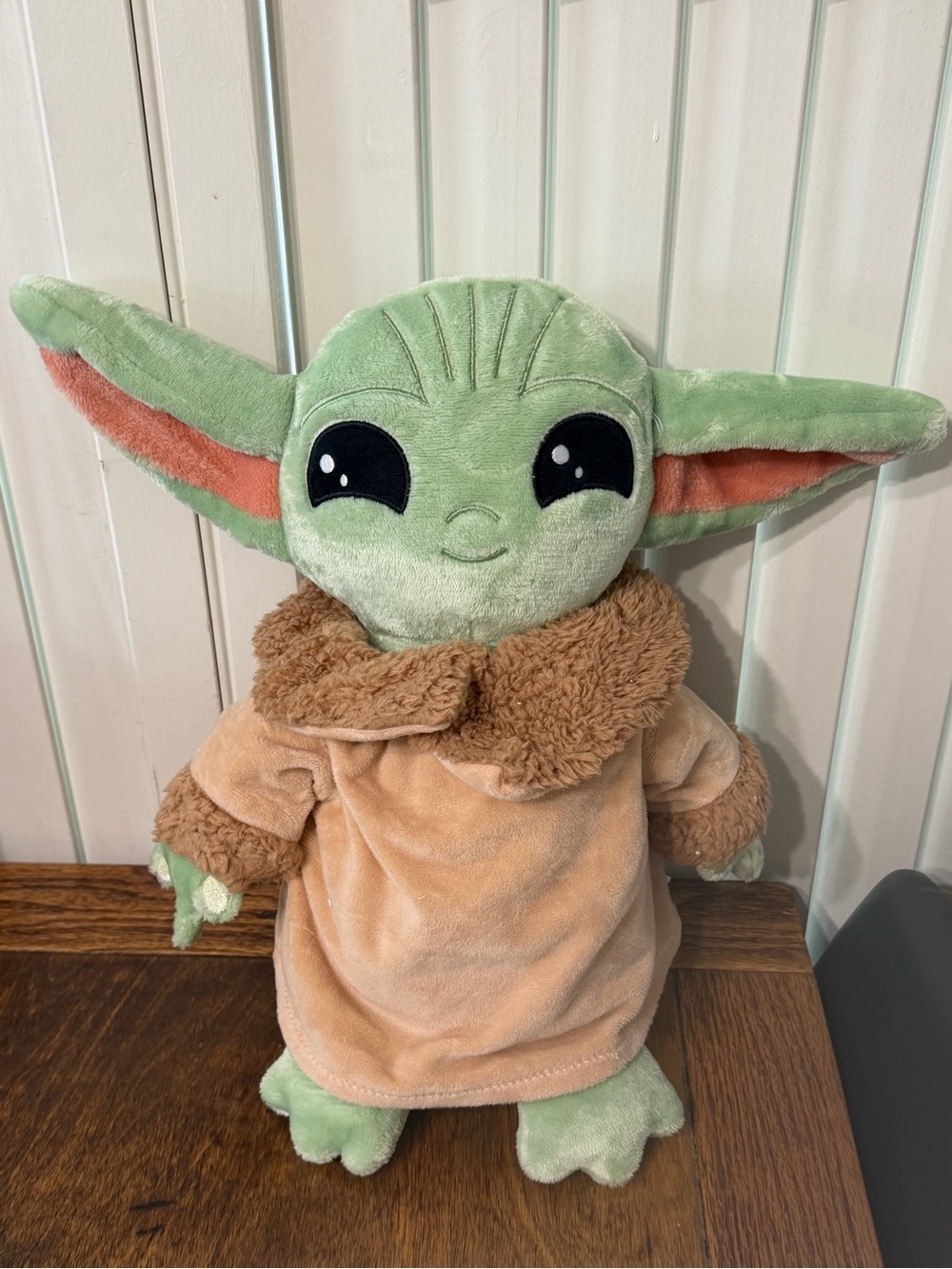 Star Wars The Mandalorian Grogu "The Child" Grogu 14" Plush Stuffed Animal